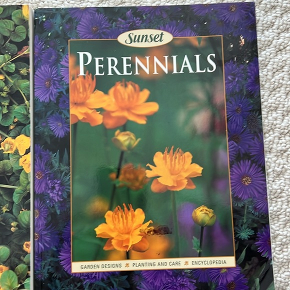 Set of 3 Sunset gardening books - Picture 4 of 8